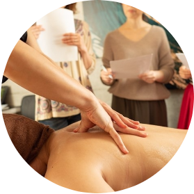 チェンマイの女性専用タイ古式マッサージスクール「V-チェンマイ」の少人数クラス