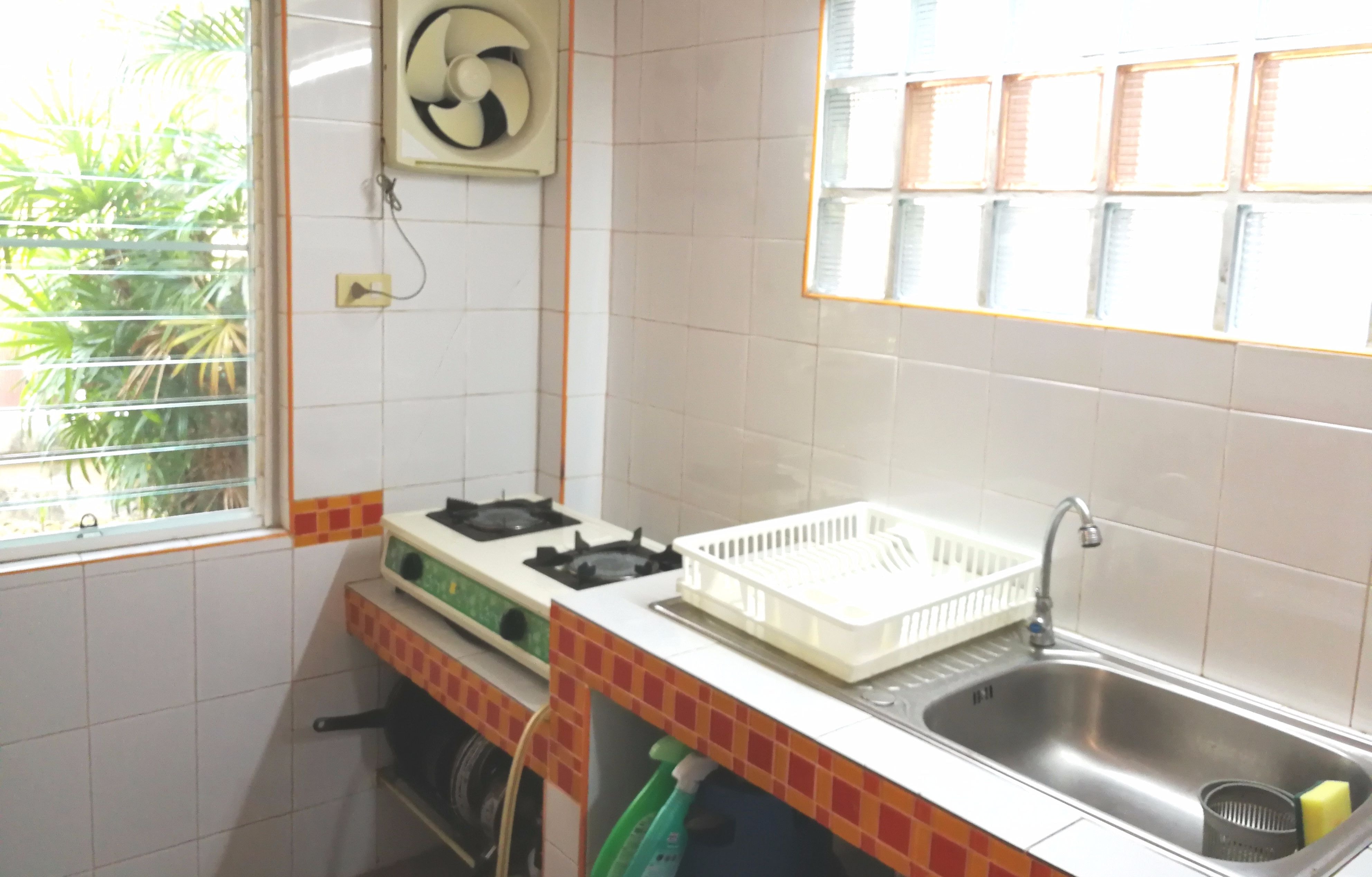 チェンマイの女性専用タイ古式マッサージスクール「V-チェンマイ」のキッチン