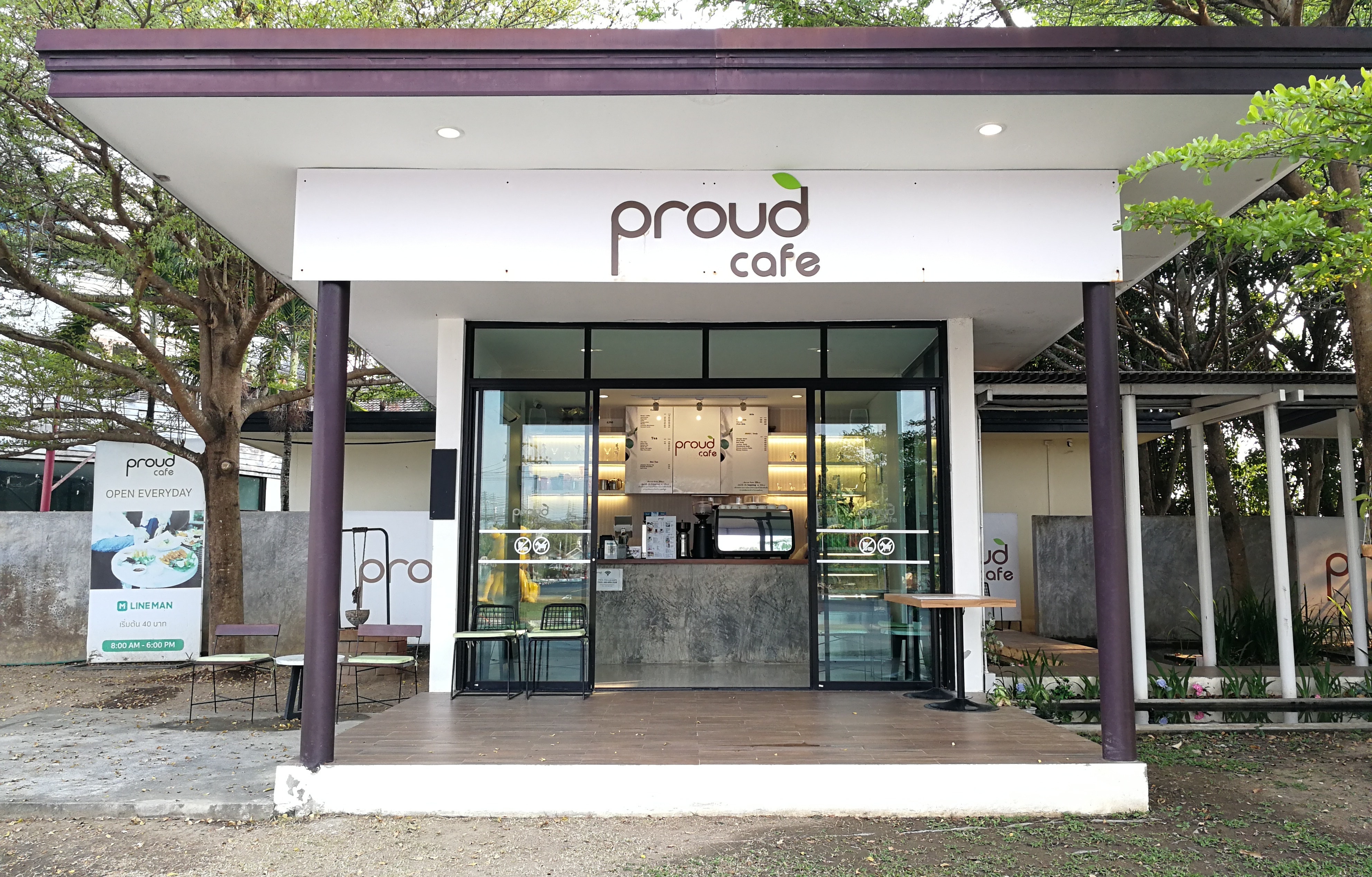 チェンマイのタイ古式マッサージスクール「V-チェンマイ」の近隣カフェ