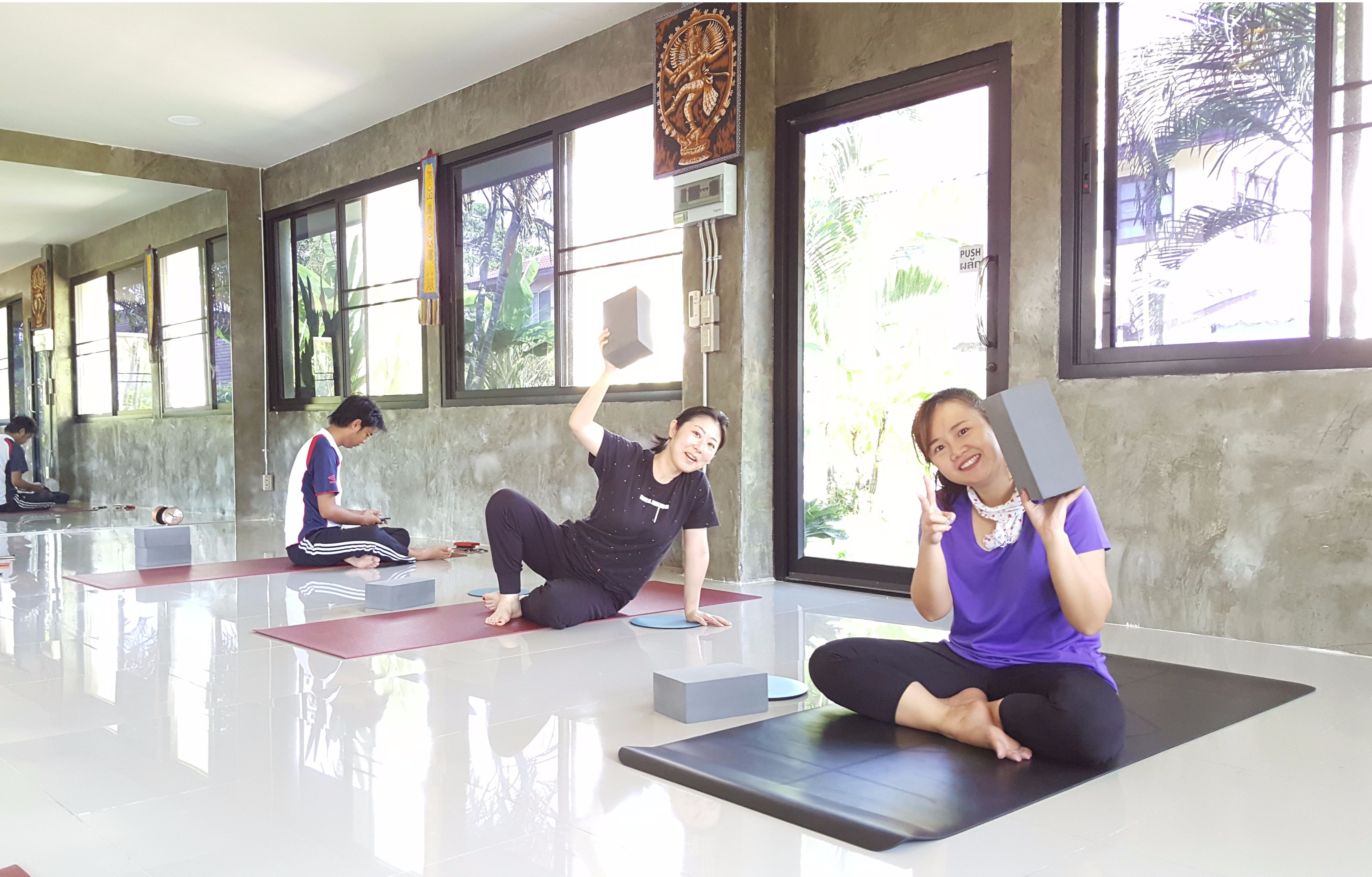 チェンマイのタイ古式マッサージスクール「V-チェンマイ」の近隣ヨガ教室