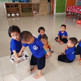 チェンマイの女性専用タイ古式マッサージスクール「V-チェンマイ」の寄付画像３